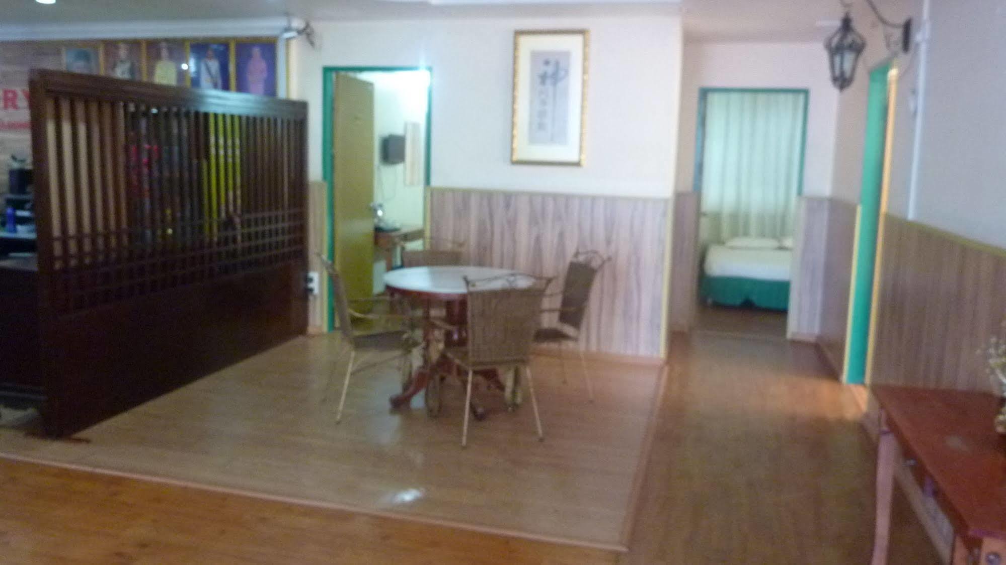 7 Hung Hung Hotel 2*