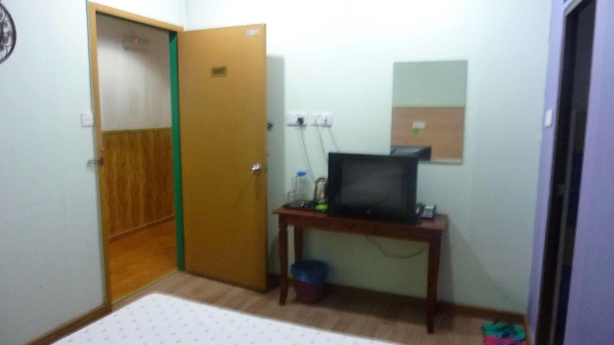 7 Hung Hung Hotel Kota Kinabalu