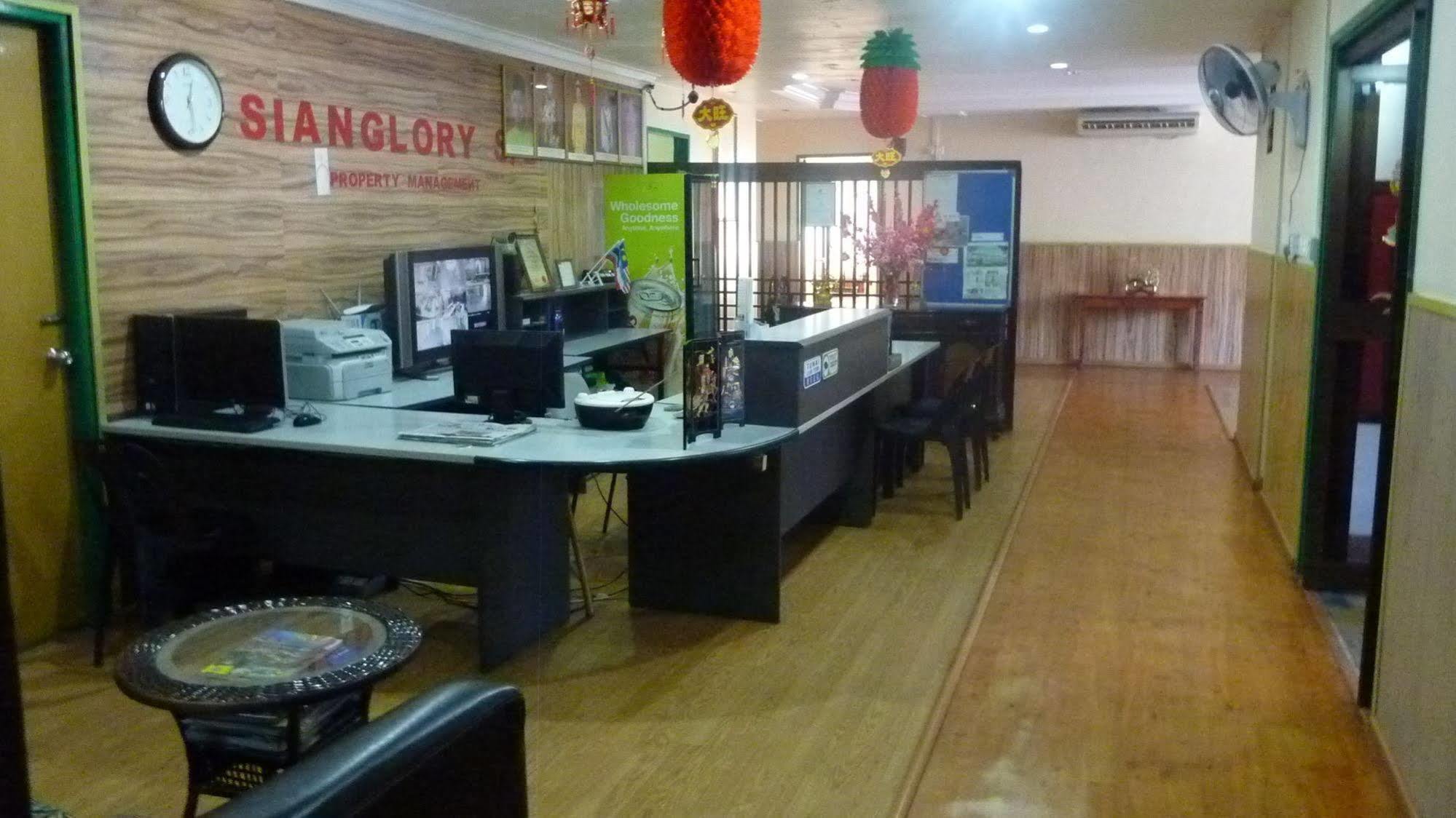 Hotel 7 Hung Hung 2*